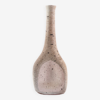 Vase bouteille en céramique grise beige de la poterie d'Azé