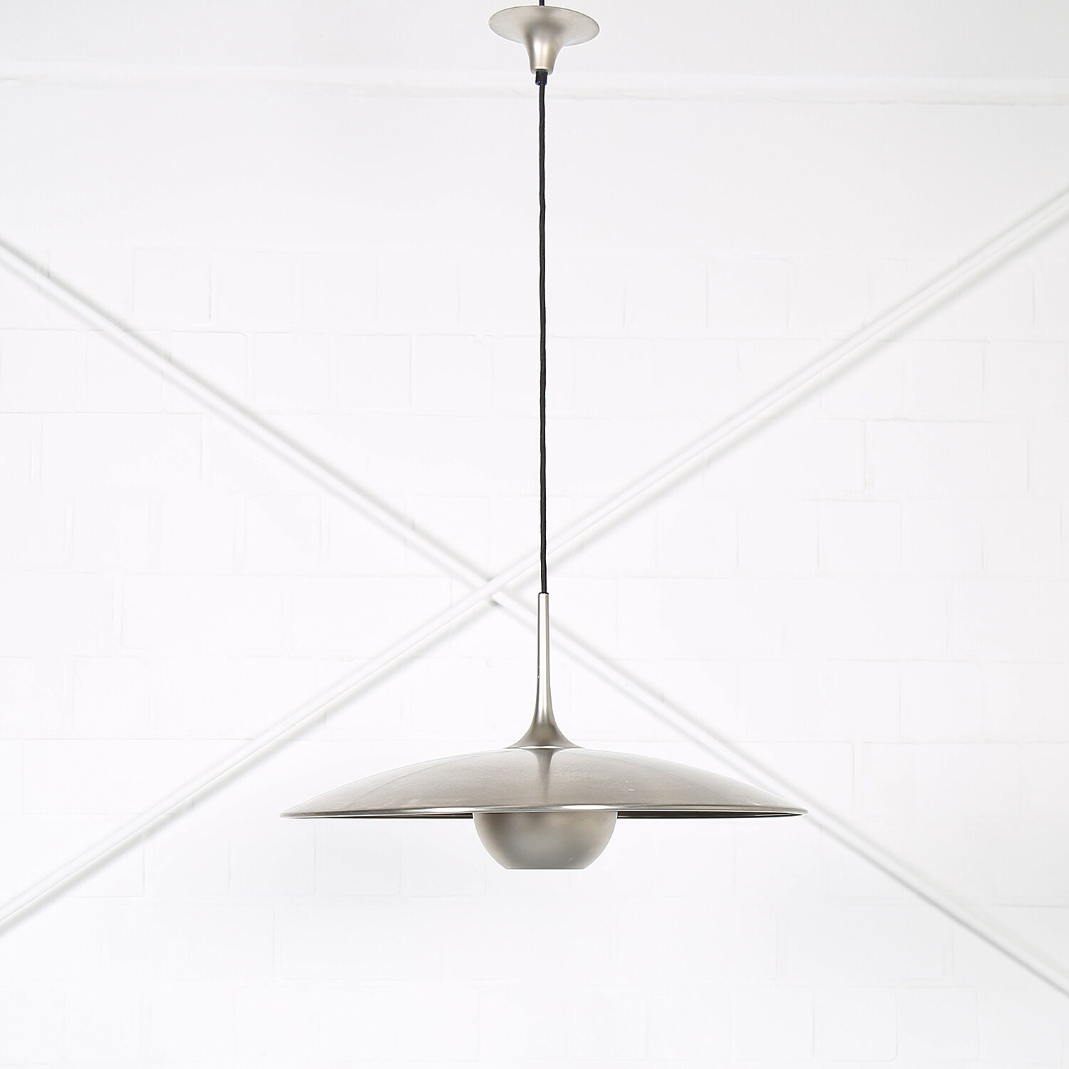 Vintage ONOS 55 P minimalist pendant light by Florian Schulz