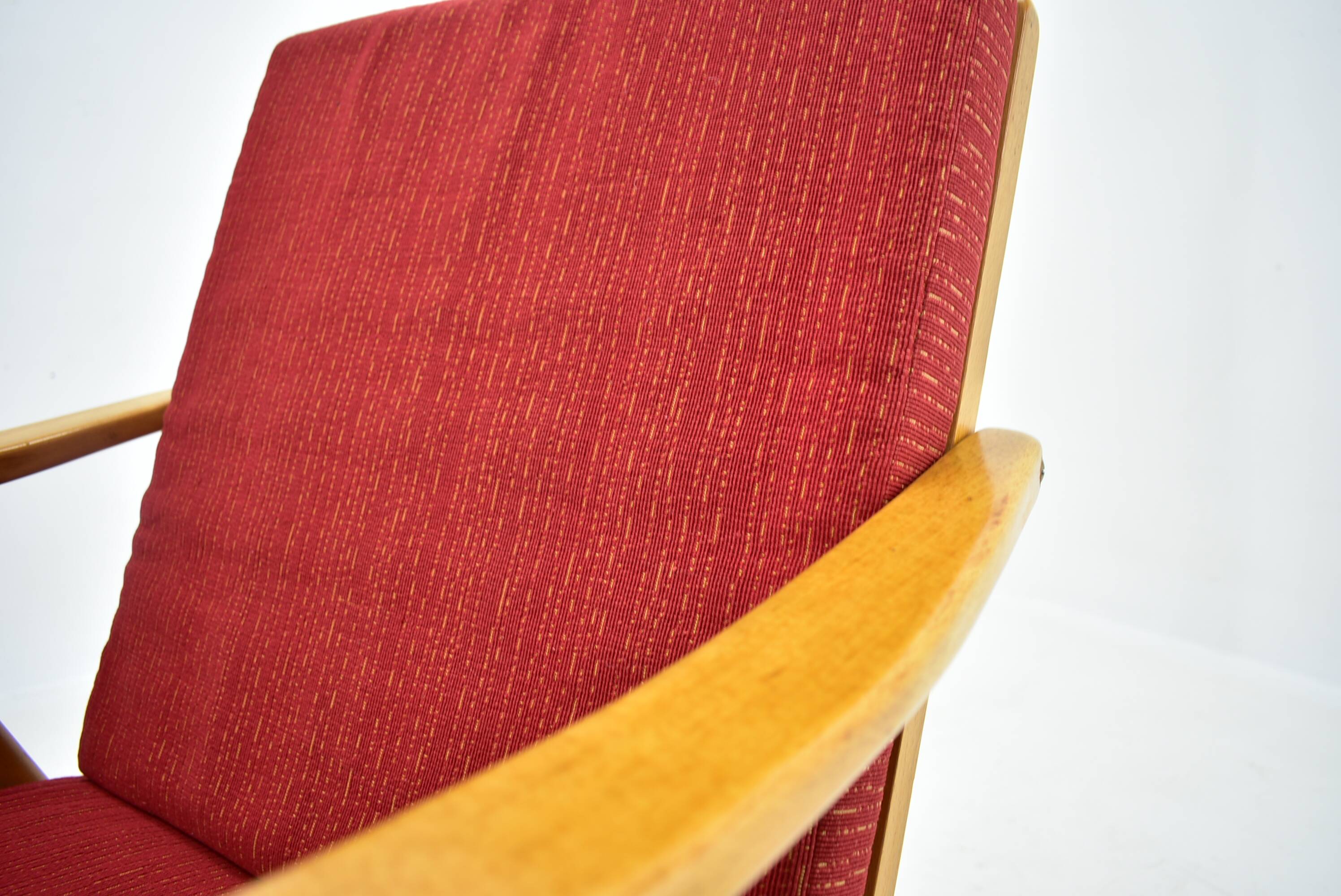 1960s pair of Ton/Thonet beech armchairs, Czechoslovakia
