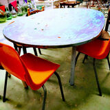 Kindergarten activity table