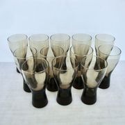 Série de 12 verres en verre soufflé