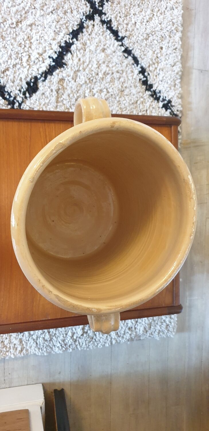 Large stoneware pot