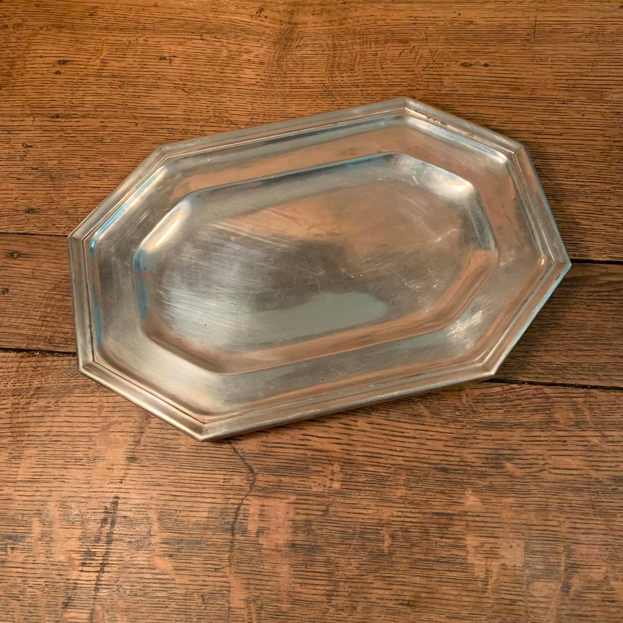 Tin tray