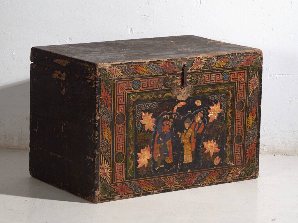 Antique Chinese chest painted in pine wood – China, circa 1900