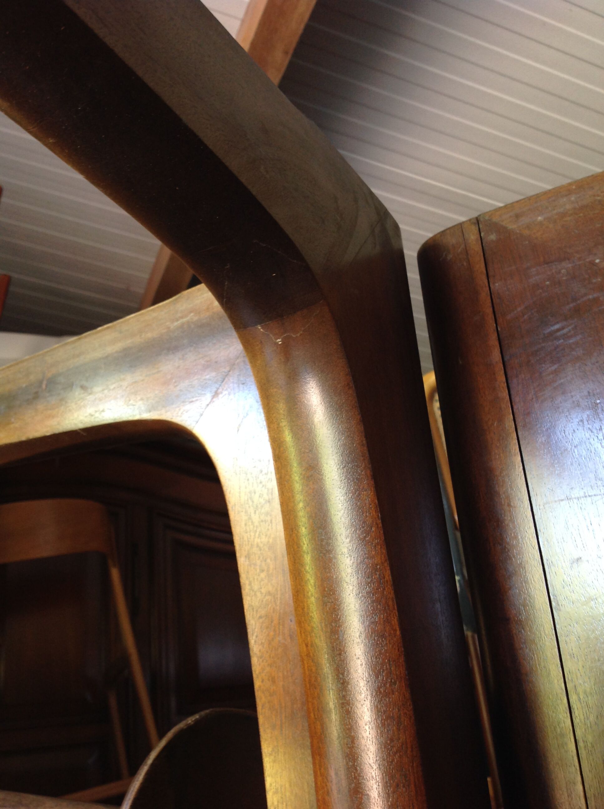 Baumann elm round table 2 extensions