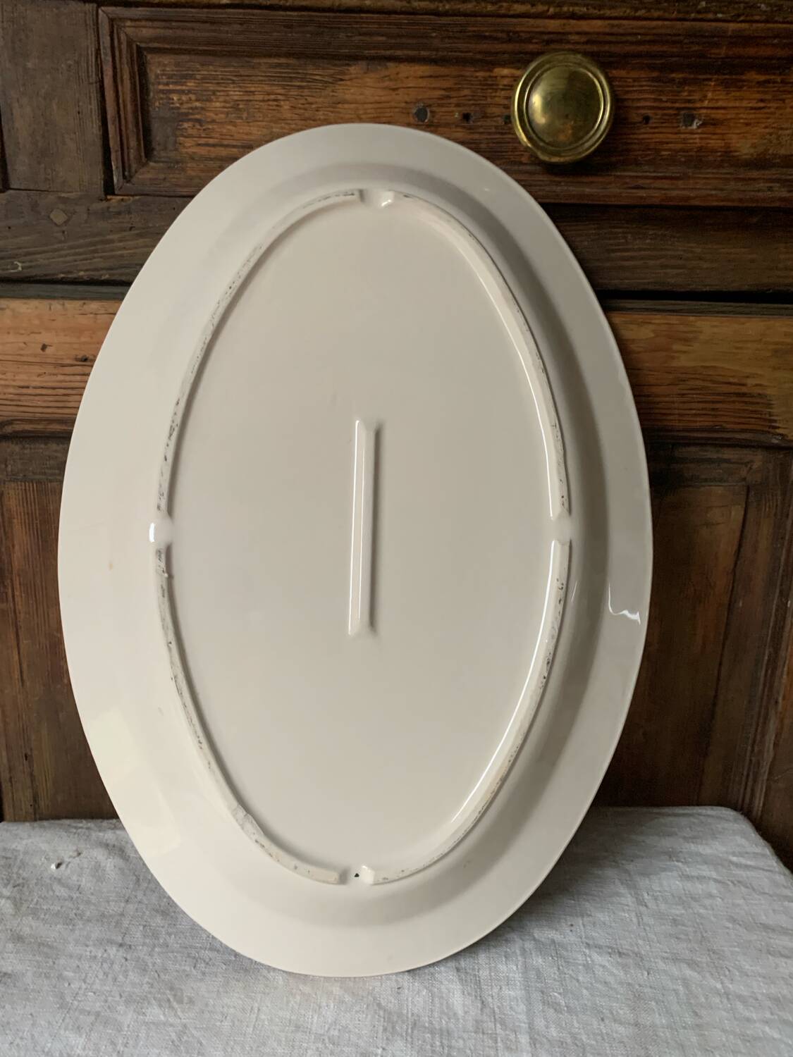 Large serving platter, slip-cast iron leaves