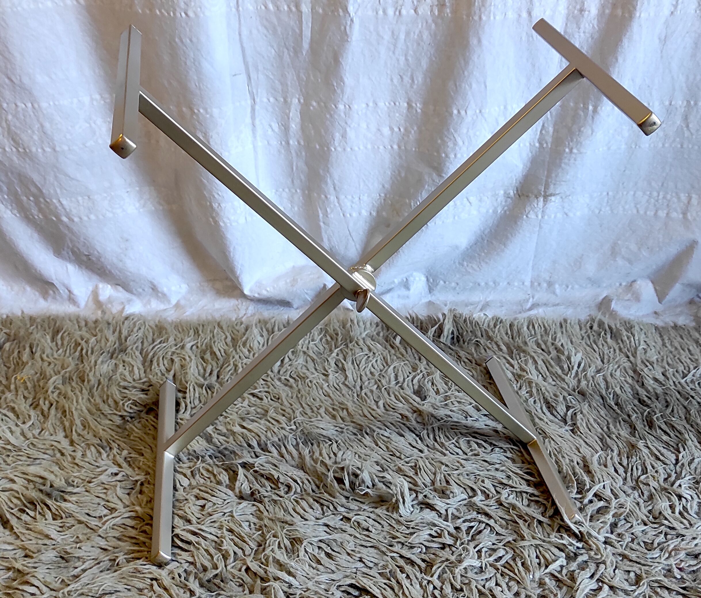 Articulated coffee table gilded metal and glass – 60s/70s