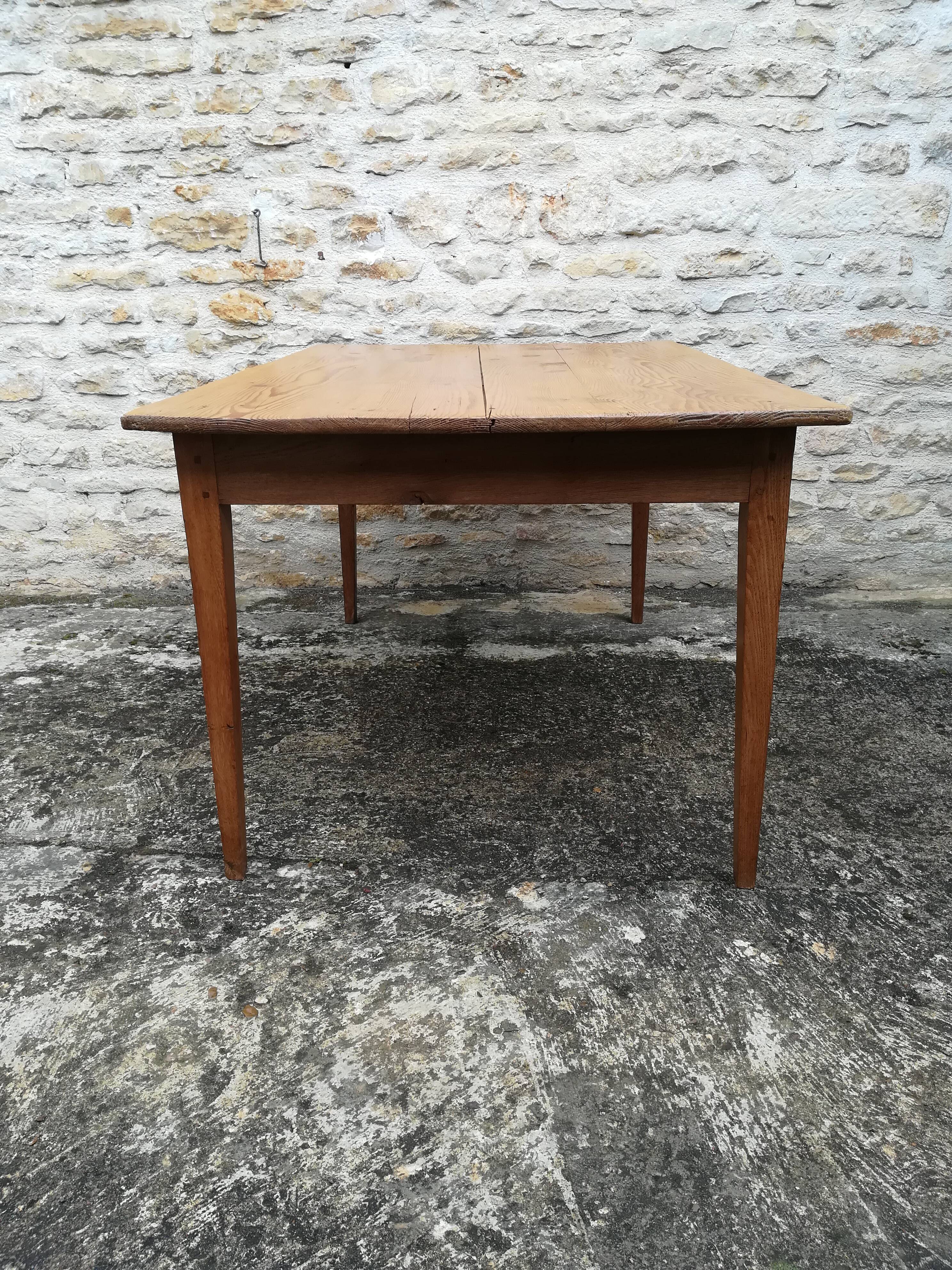 Farm table