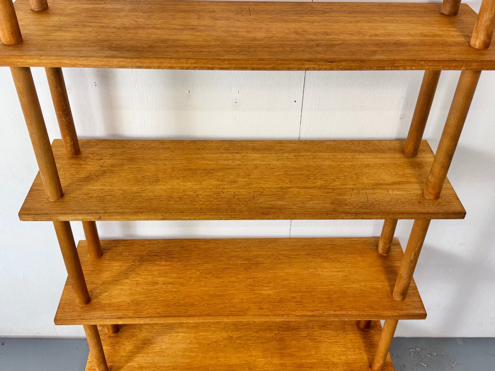 Mid-century modernist free standing shelving Unit, 1950s