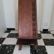 Chaise malgache en palissandre sculpté
