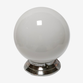 Plafonnier boule en opaline