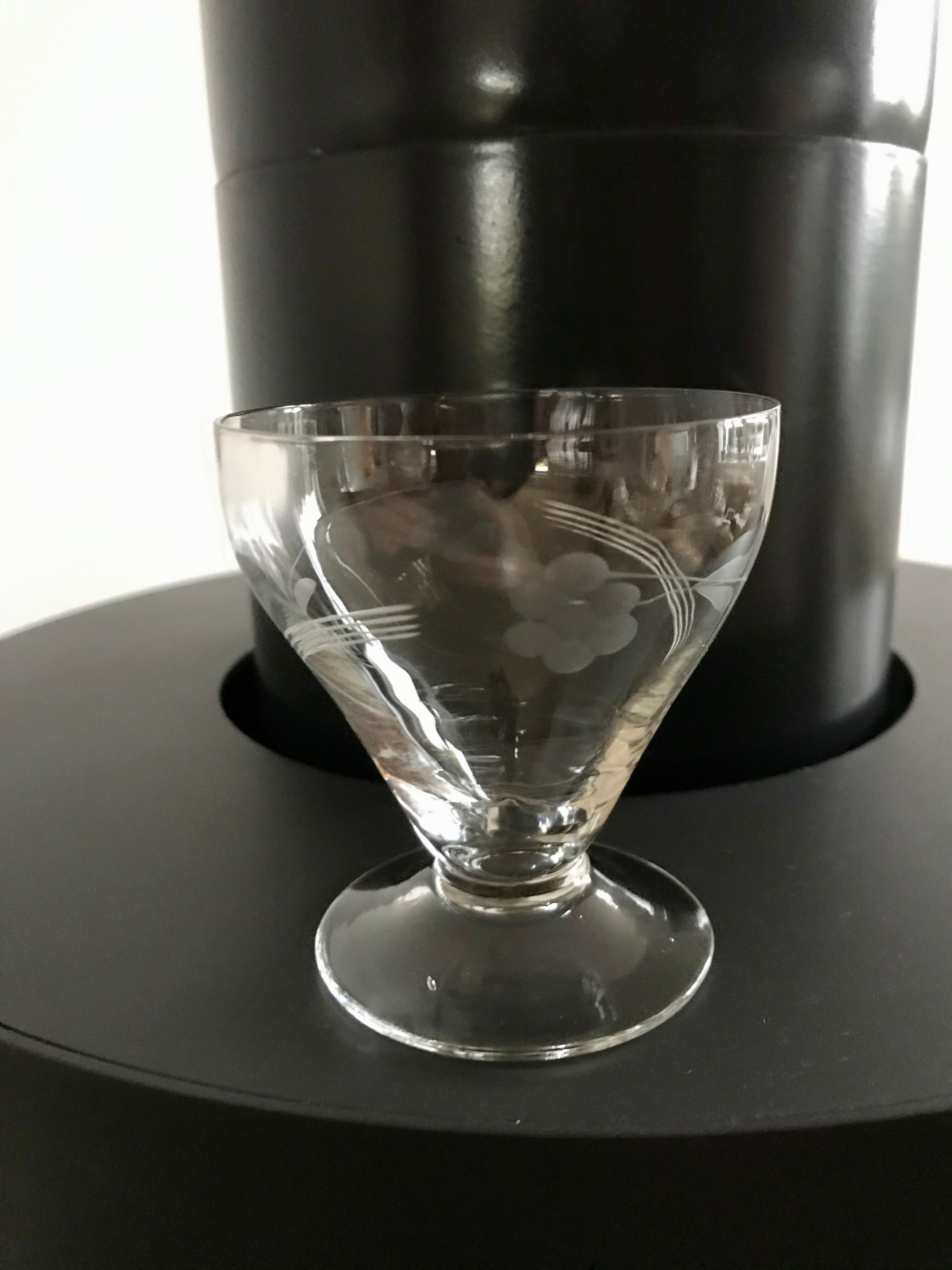 Set of 11 glasses with engraved glass stems 40-50s