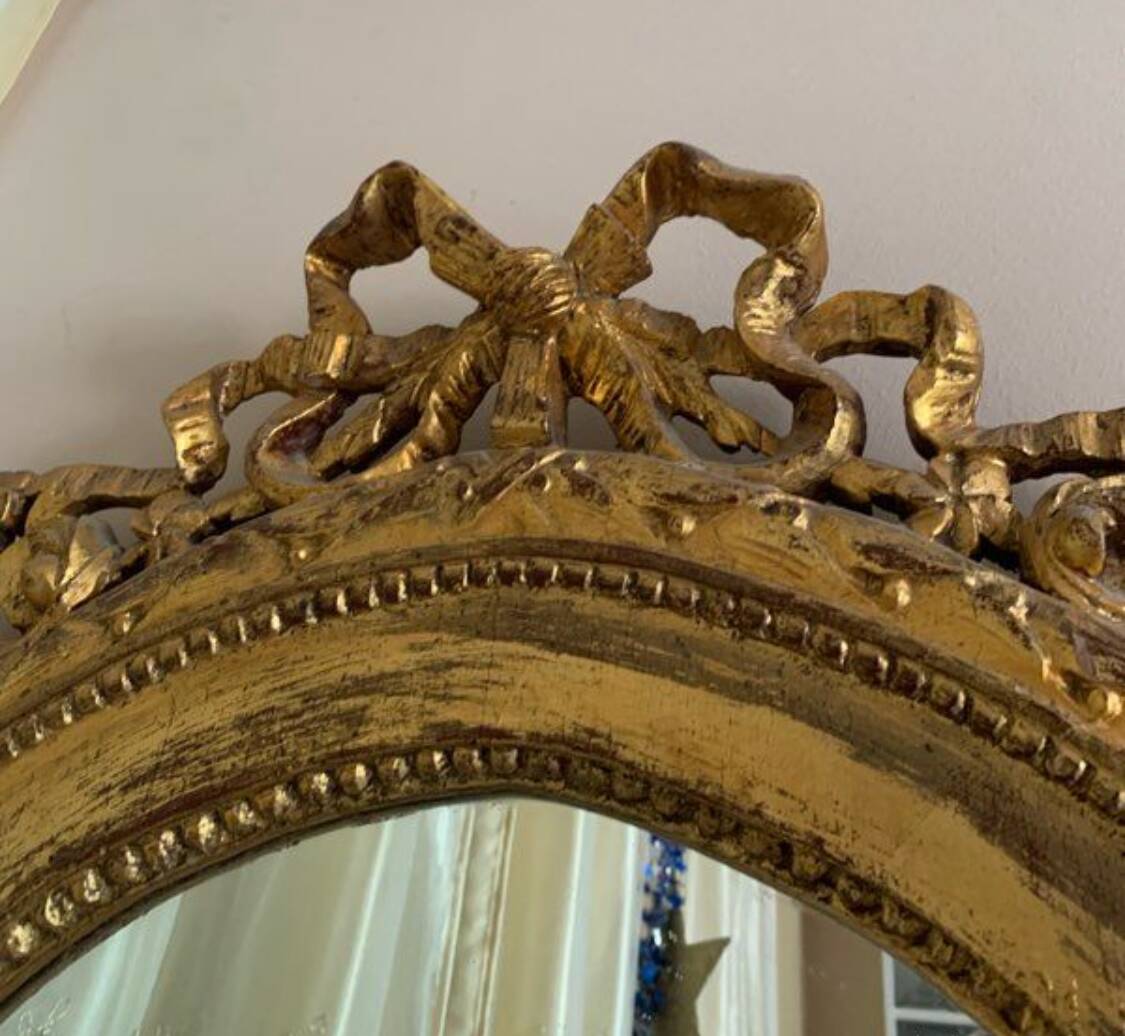 Antique oval mirror with gold leaf – Pediment with bow & floral motifs style