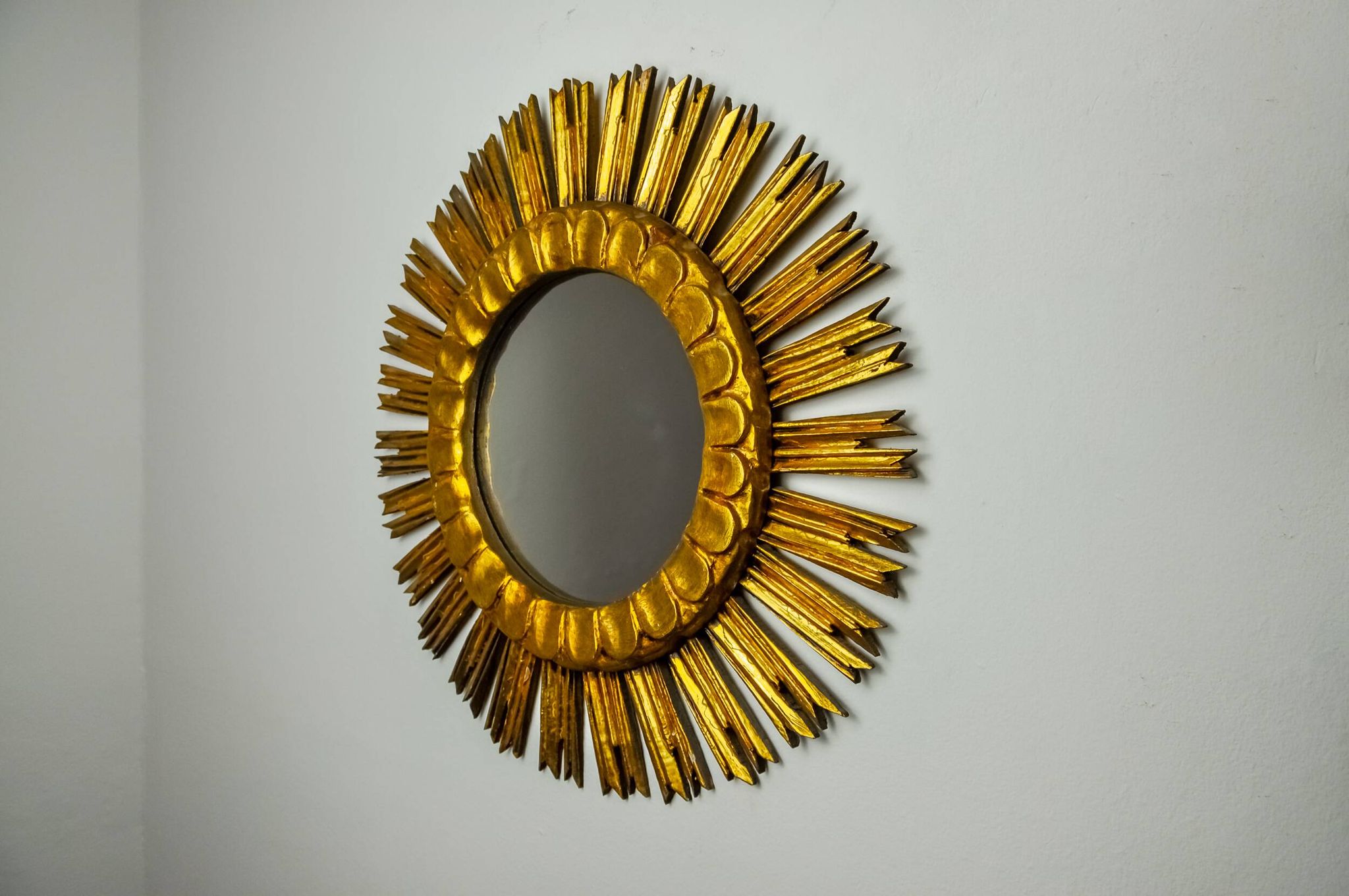 Miroir soleil en bois dorée, mid century, 54cm