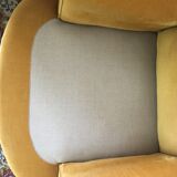 Large-format toad chair