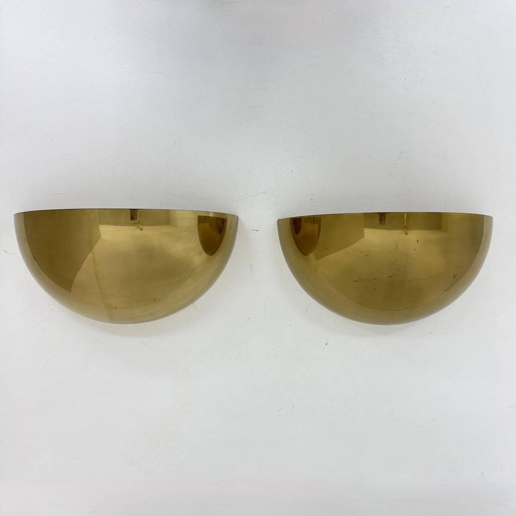 Mid-century pair of brass wall light sconces, 1970s