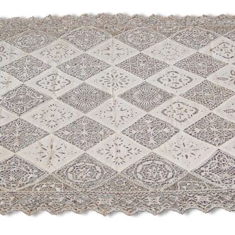Stamen and handmade lace tablecloth