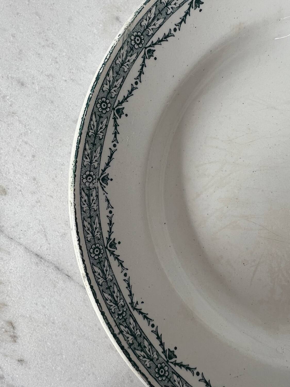 Set of 2 Terre de Fer St Armand Magali soup plates