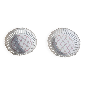 Lot de 2 assiettes dentelles anciennes en porcelaine