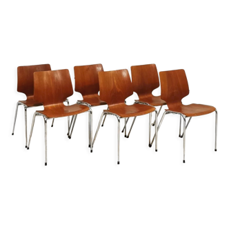 Set of 6 stackable chairs