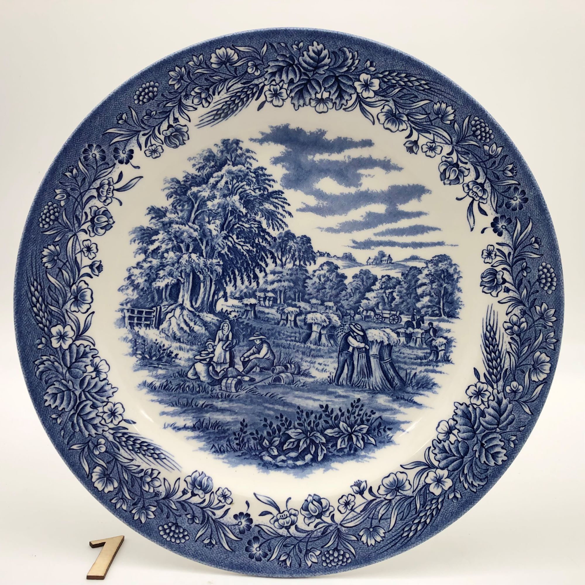 6 flat plates English "Churchill", Staffordshire.