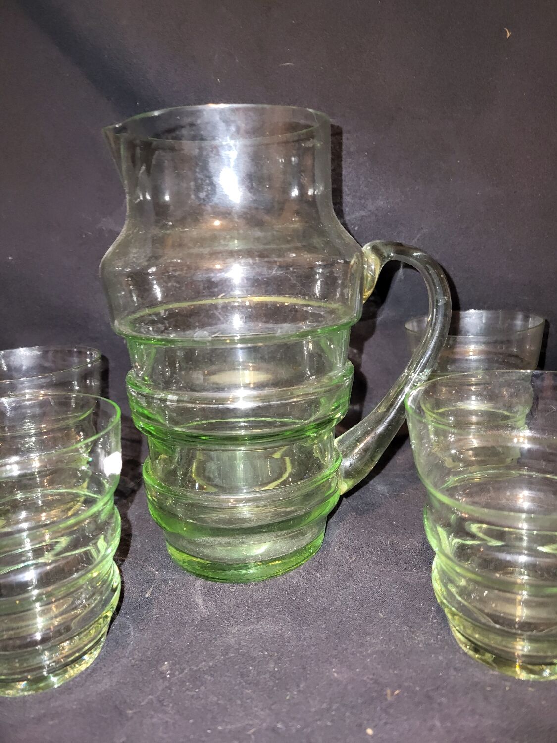 Service at orangeade art deco