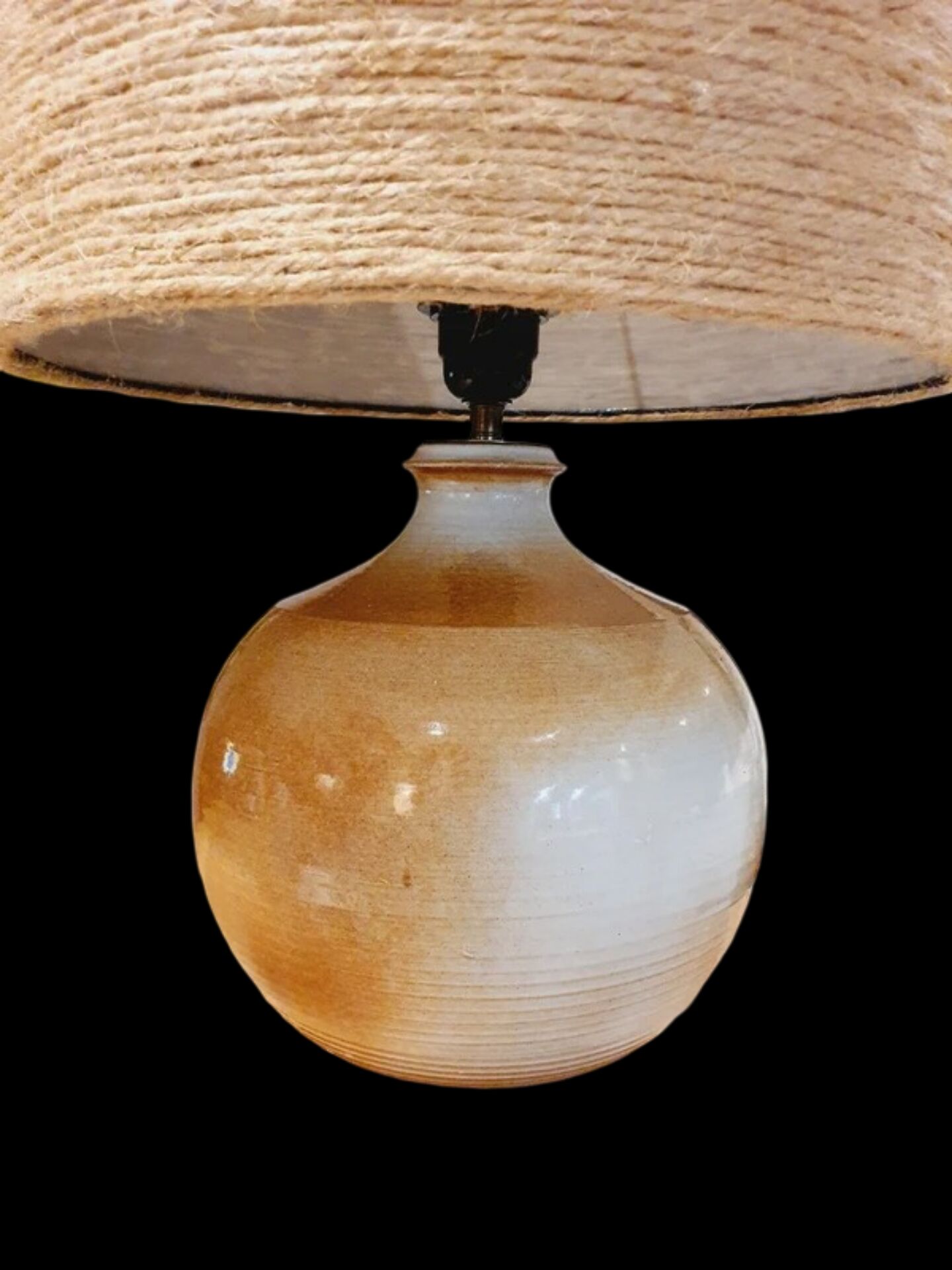 Handcrafted lamp in stoneware and jute fabric: wabi-sabi spirit (1970s-80s)