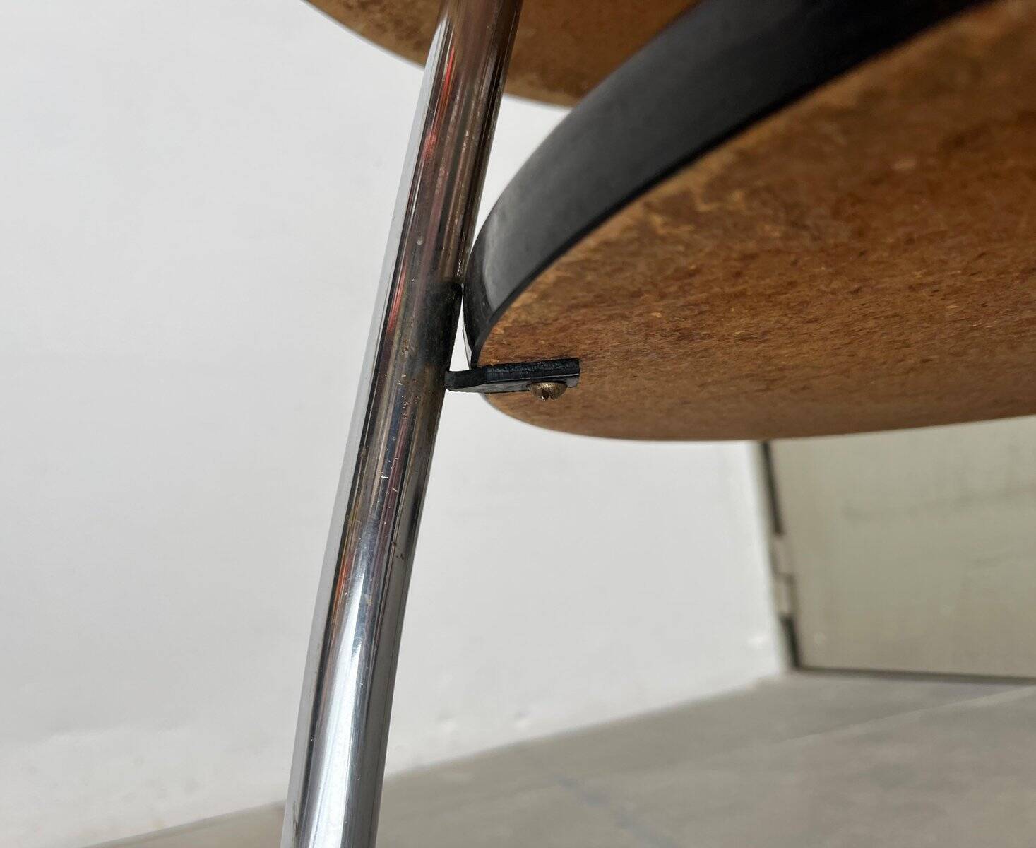 Mid-century German tubular steel table by Mauser Werke Waldeck.