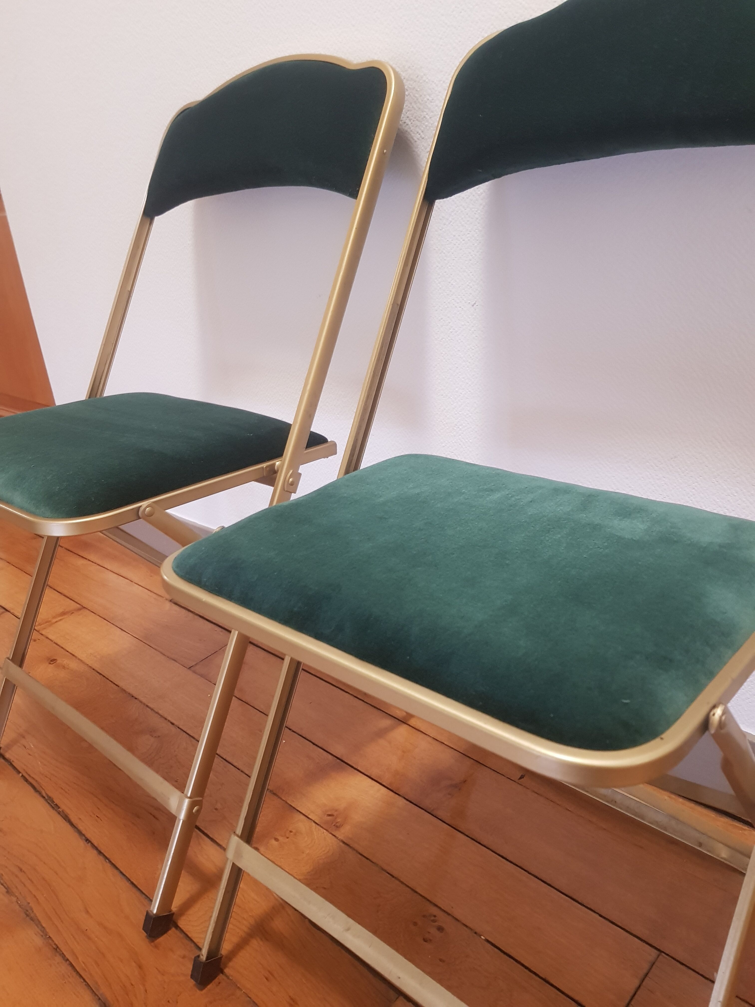 Set of 2 folding velvet chairs