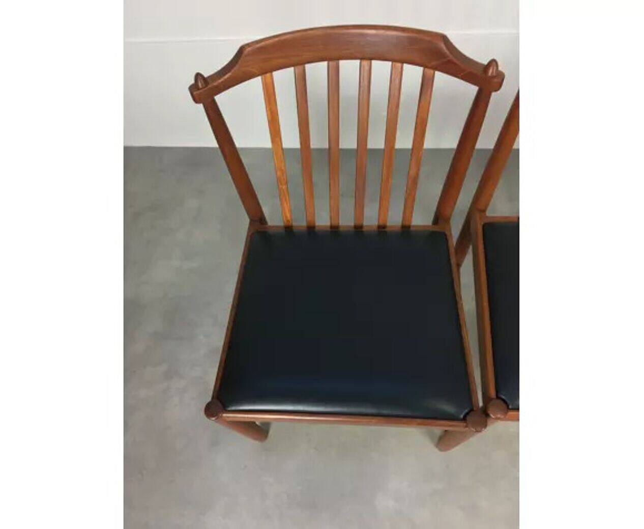 4 Scandinavian teak chairs with slats from the 1960s.