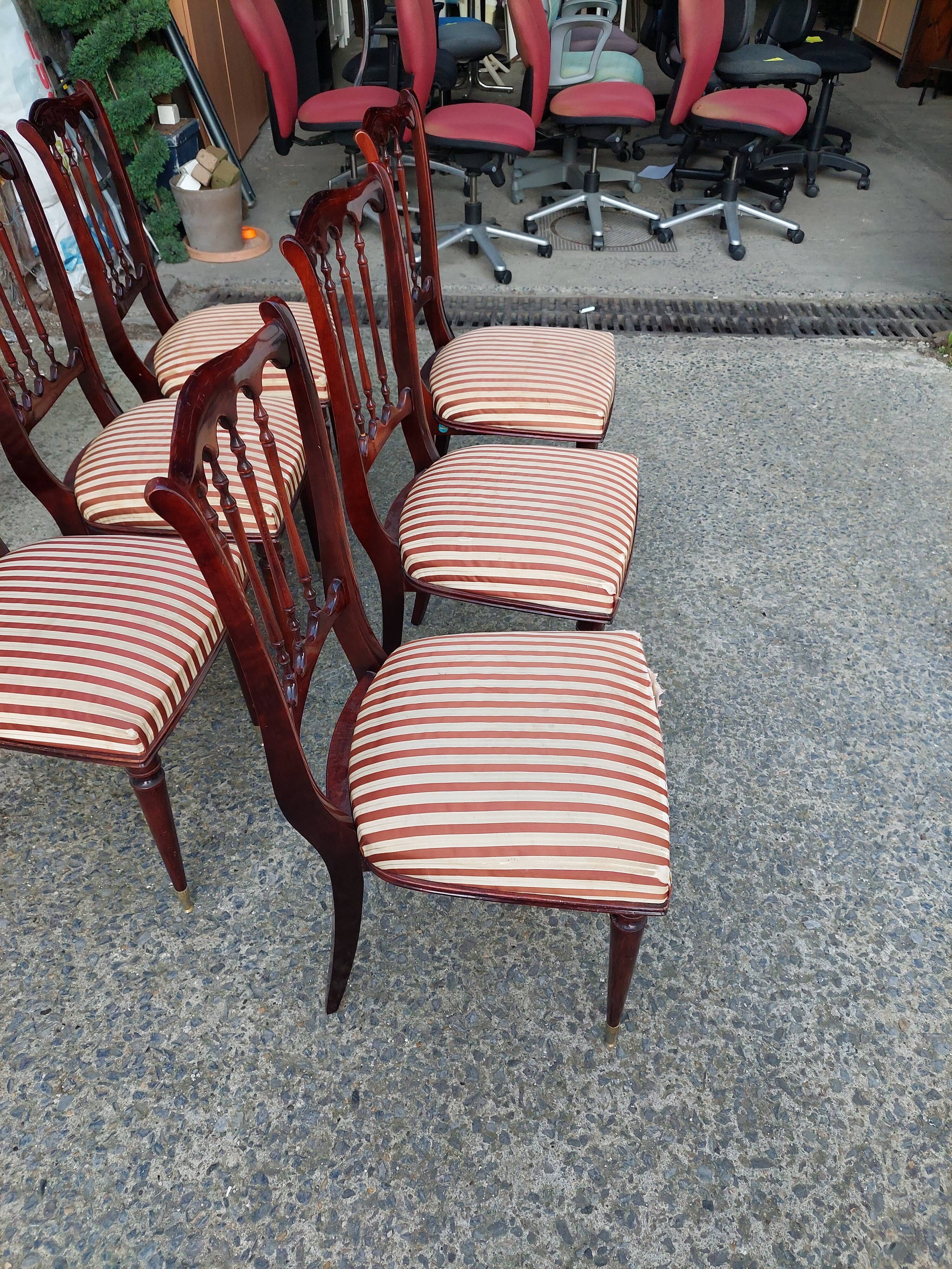 Lot oval table and 6 vintage chairs used
