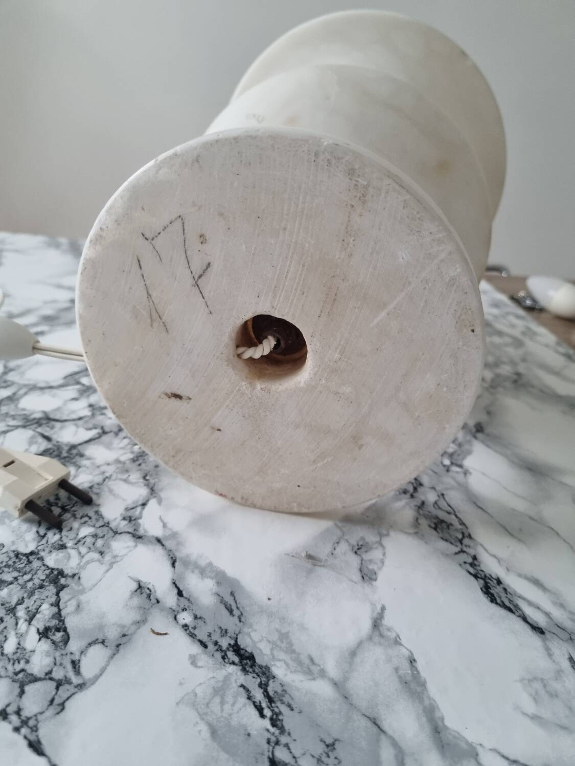 Lampe a poser en albâtre vintage