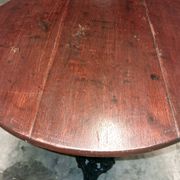 Country bistro guéridon table