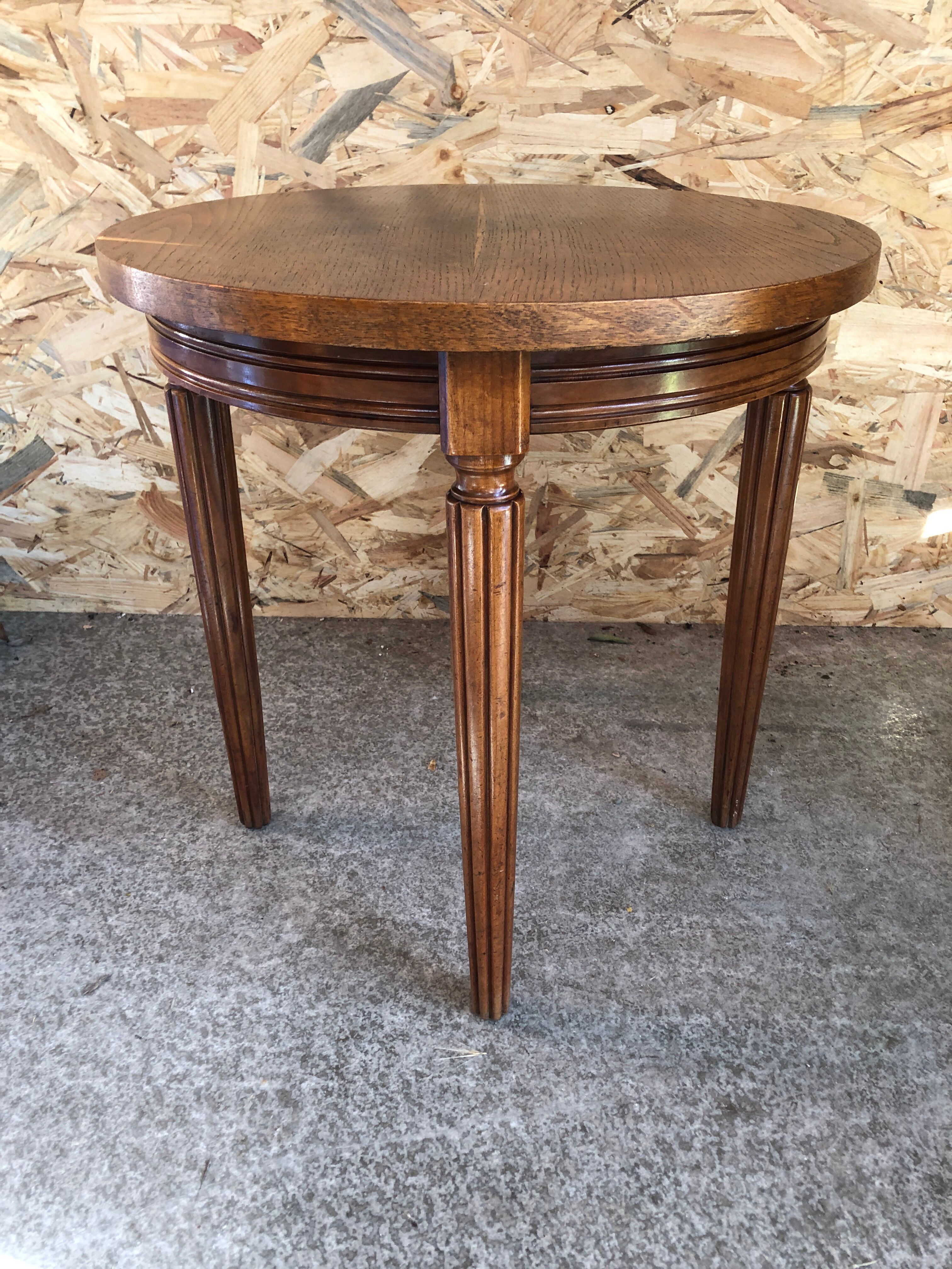 Old coffee table style louis XVI wood legs vintage columns