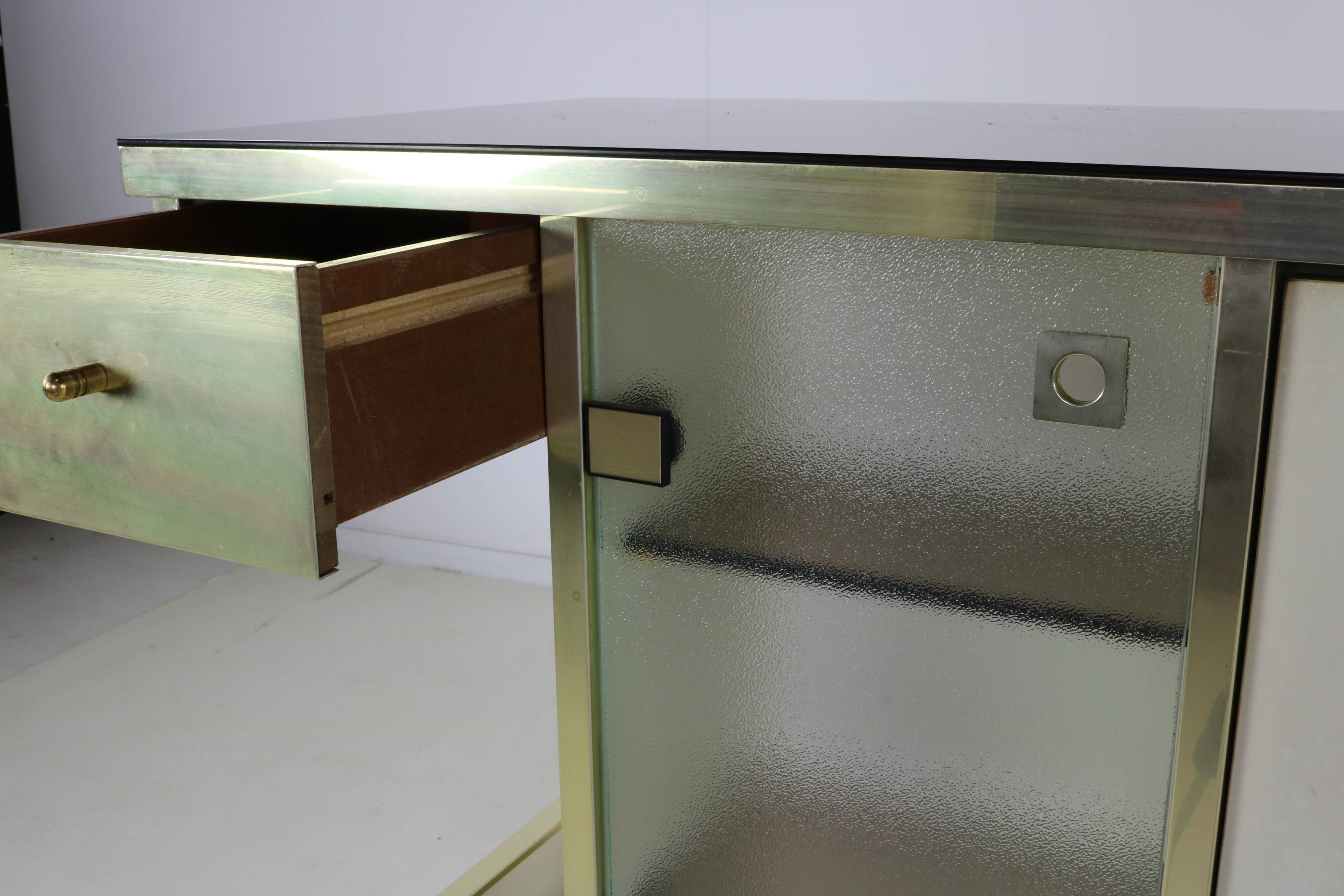 Seventies design bar cabinet by Harvey Guzzini for Stilglass Donati