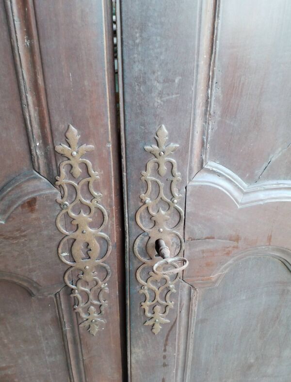 Paire de portes anciennes