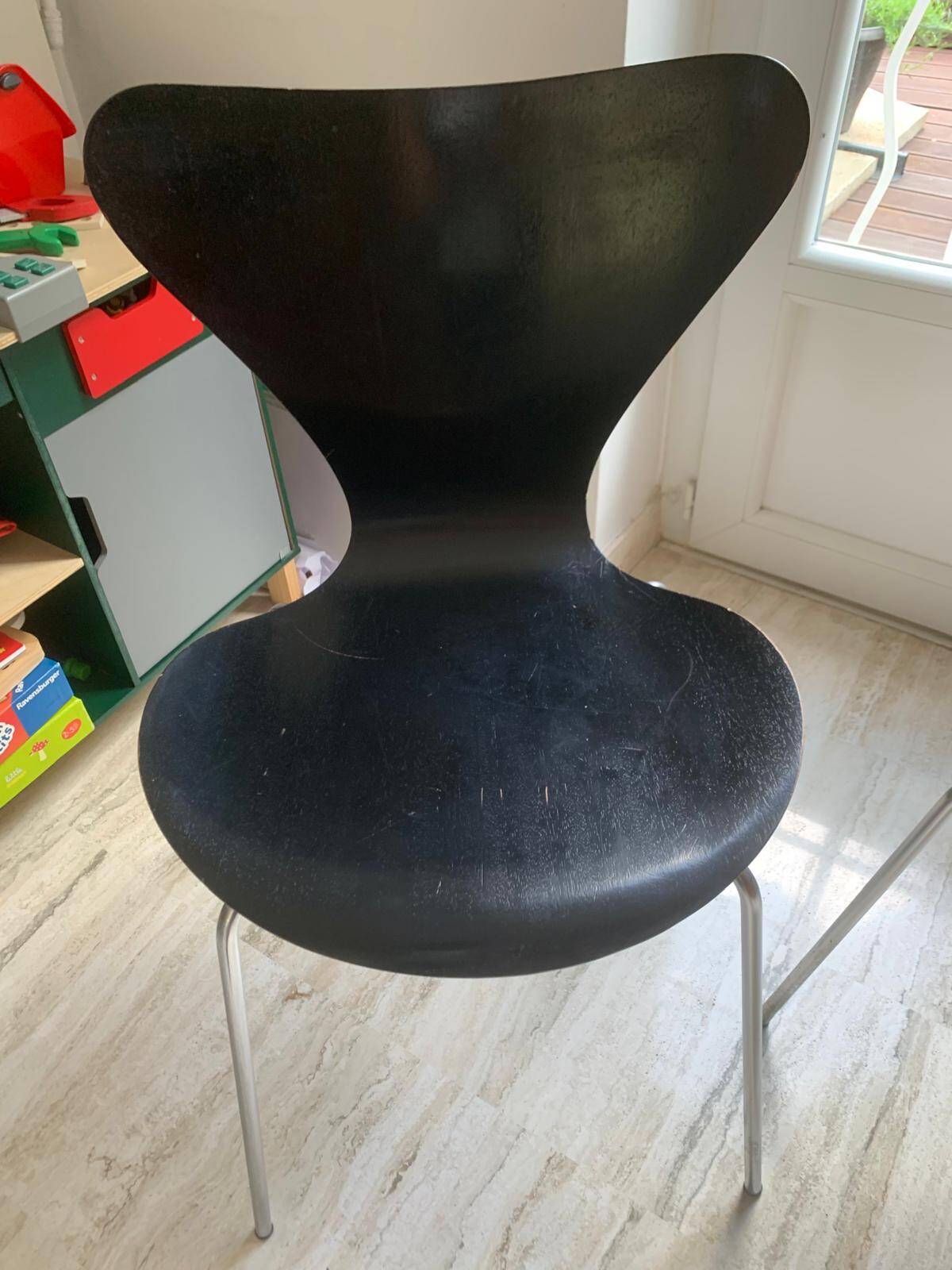 Series 7 chair by Fritz Hansen, model by Anne Jacobsen, produced in 1955/57