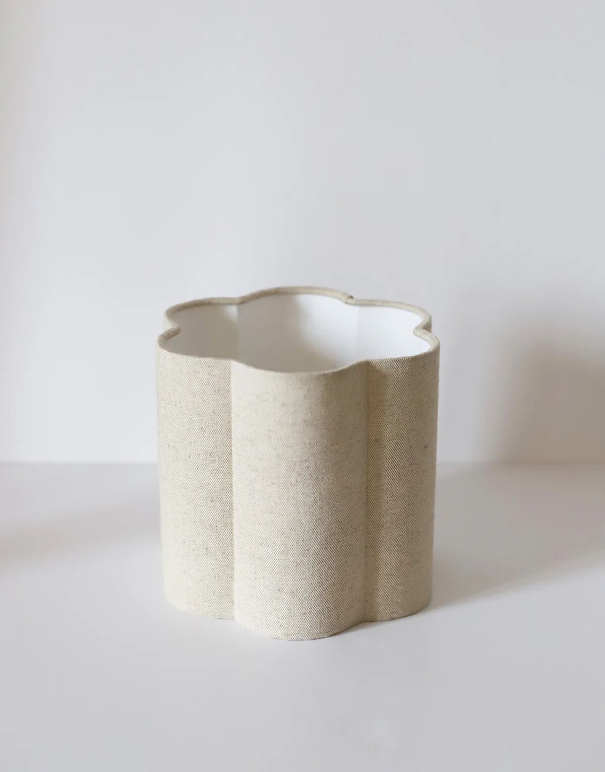 Flora "classic" plain flower-shaped lampshade