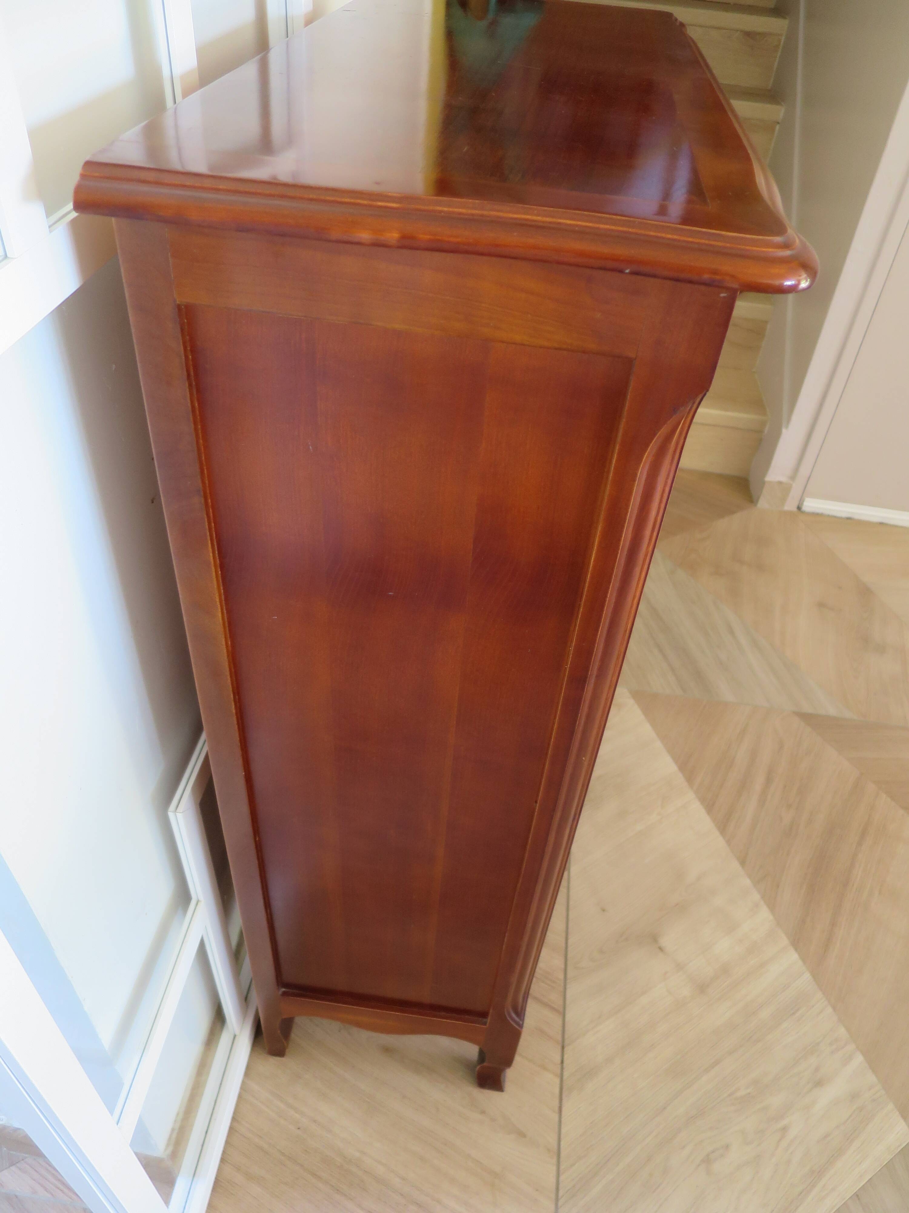 Beau bibus en merisier - 3 niveaux -Tablettes ajustables -Style Louis XV