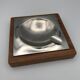 Cendrier design moderniste en bois et métal inox 16 x 16 cm
