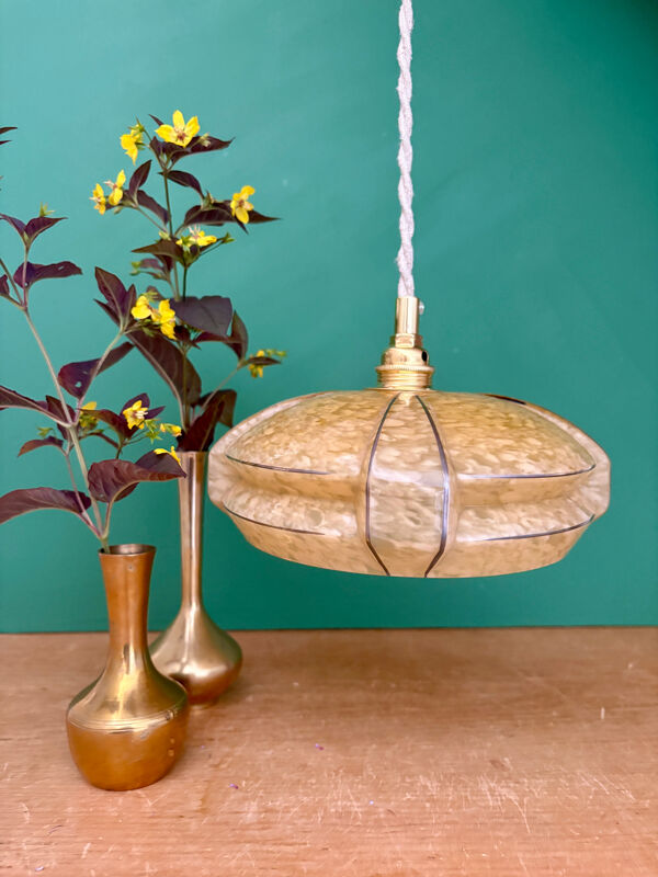 Suspension abat-jour vintage art déco en verre de Clichy jaune et lise