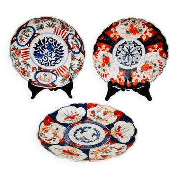 3 Imari porcelain plates from Japan, 19th century