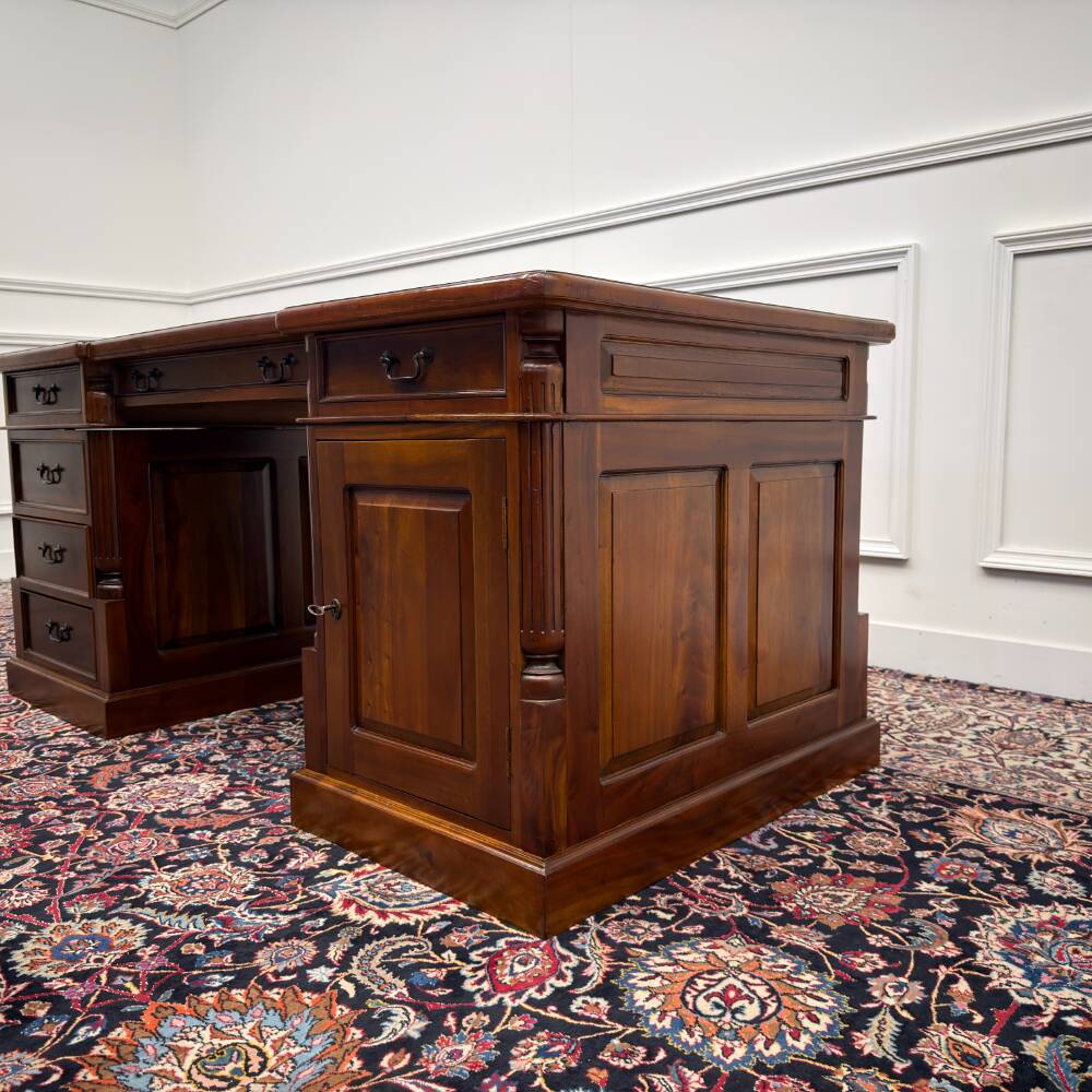 Classic English Desk Partnerdesk Black Leather
