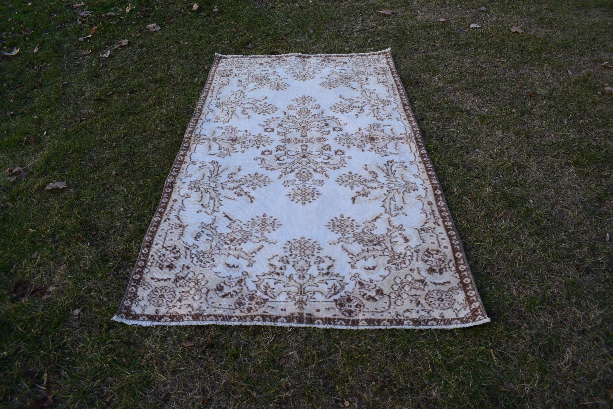 Vintage Turkish rug handmade 117x217 cm