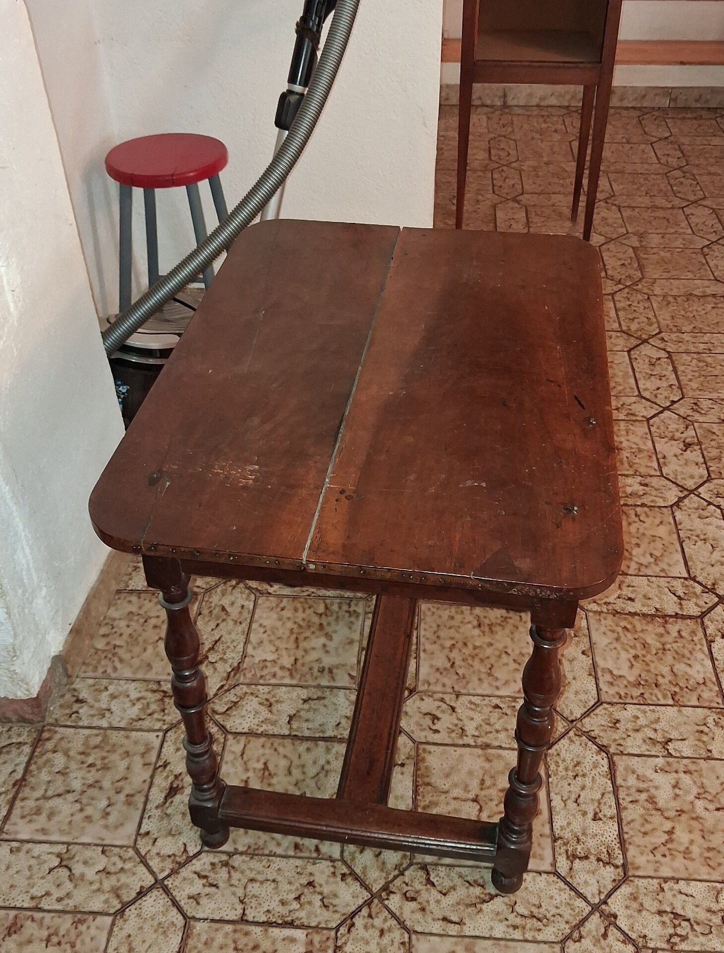 Cabaret Table in Solid Walnut from the Louis XIII Period