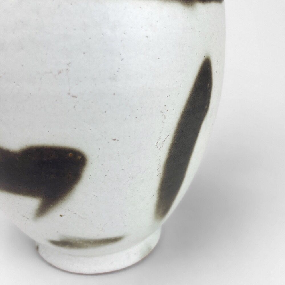 Vase sandstone enamelled abstract calligraphic decoration