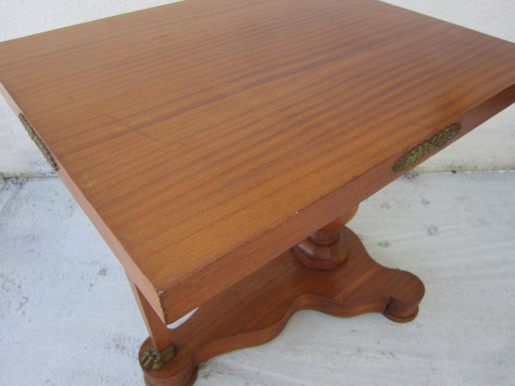 Art Deco period pedestal table
