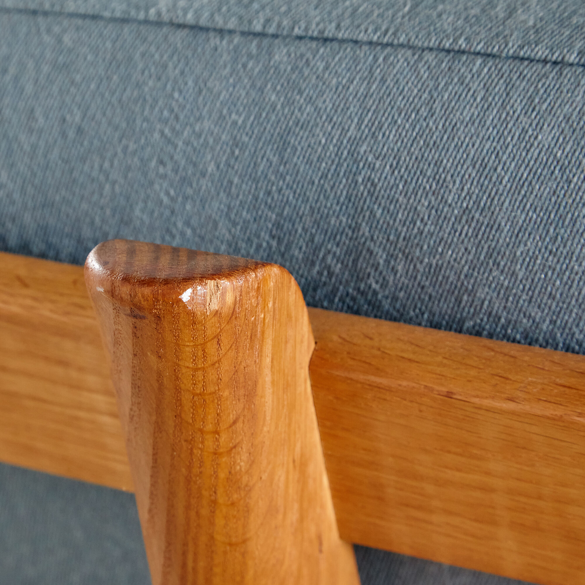 Hans J. Wegner Model GE-236/3 three-seater sofa