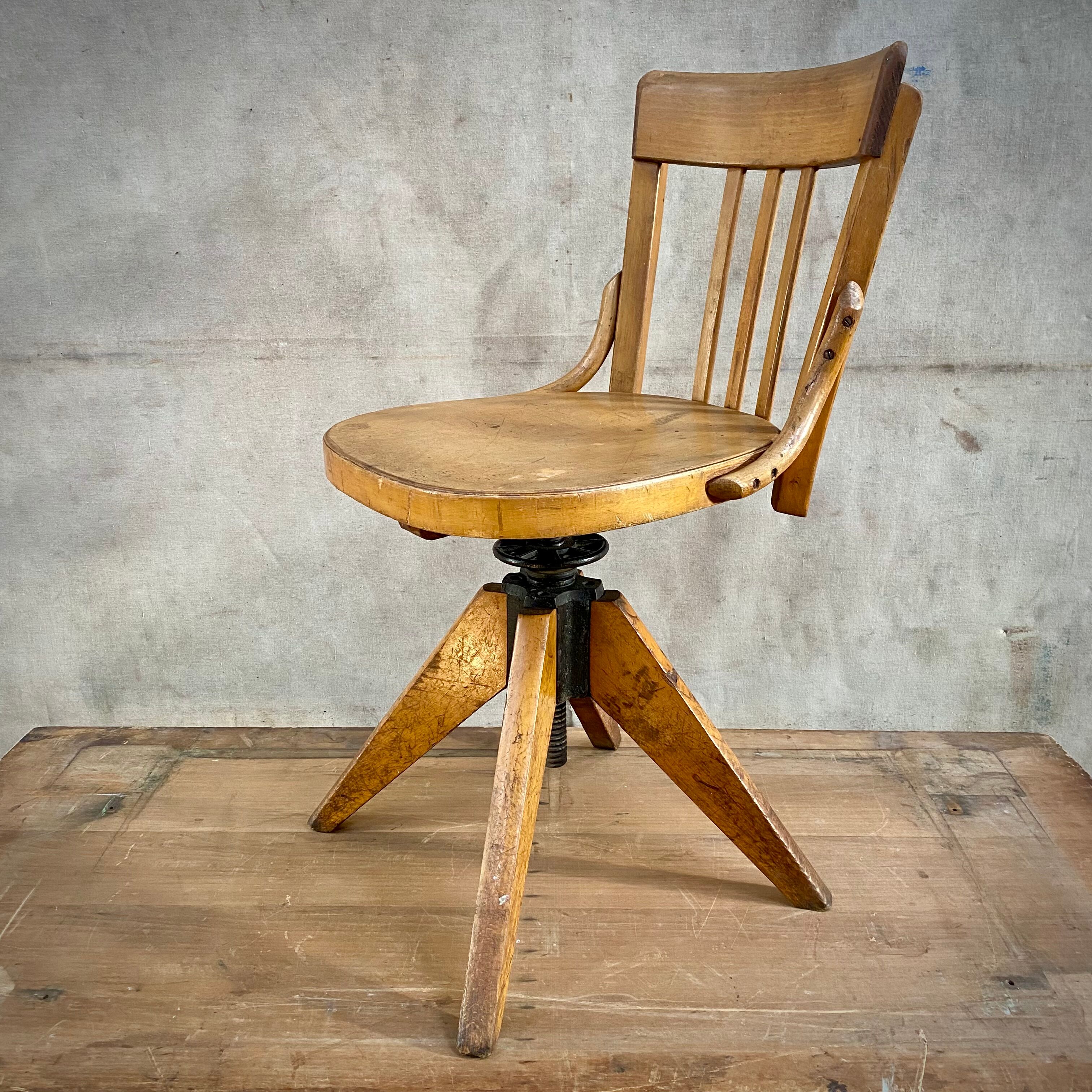 Baumann workshop chair