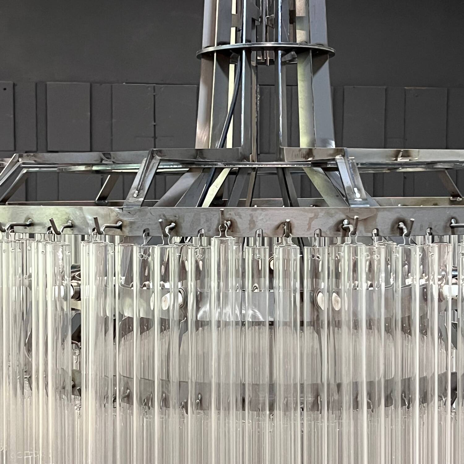 Modernist lustre